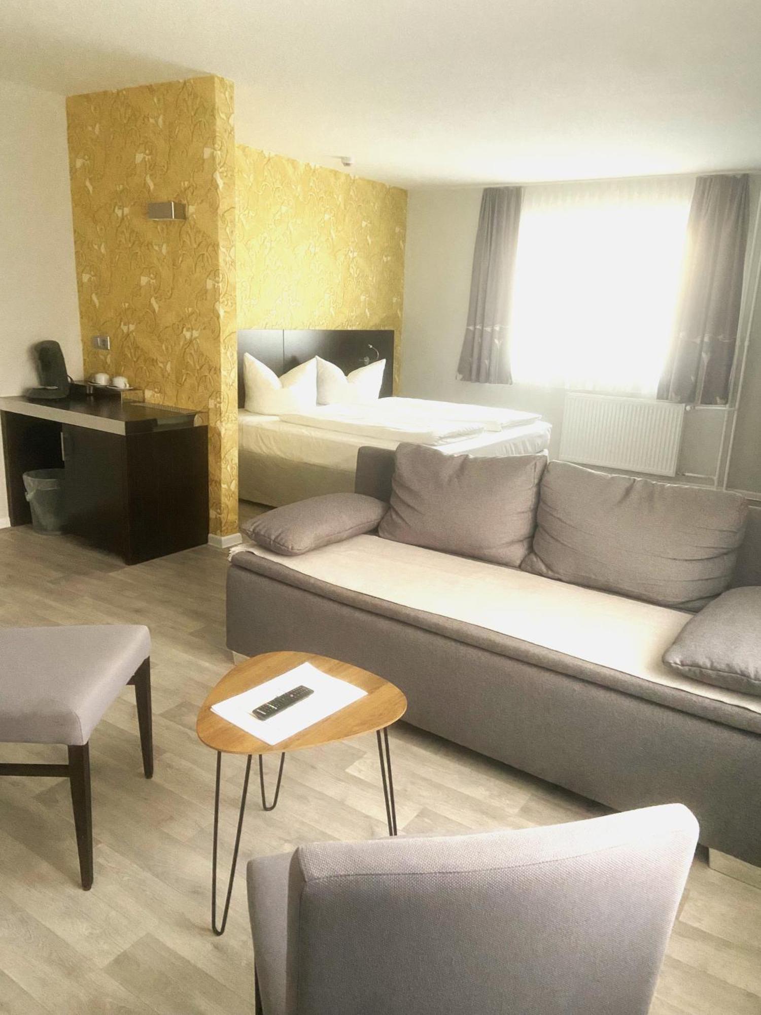 Hotel 22 Dessau-Rosslau Екстериор снимка